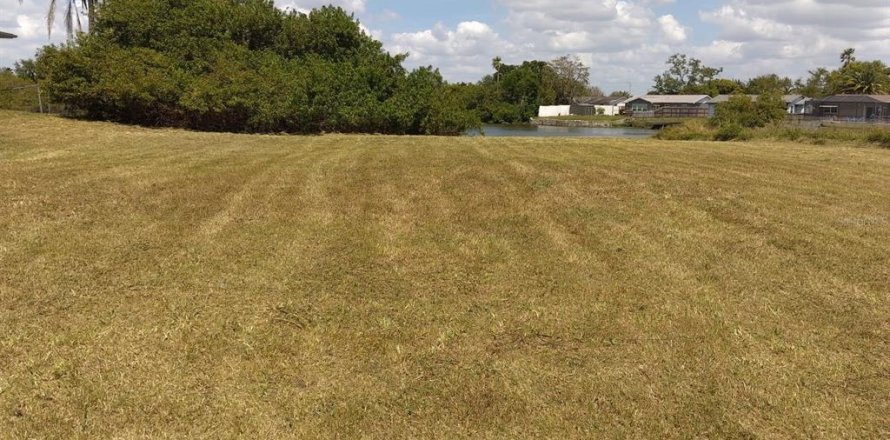 Land in Holiday, Florida № 1740657