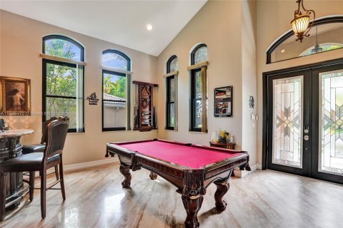 House in Miramar, Florida 4 bedrooms, 222.13 sq.m. № 1760843 - photo 7