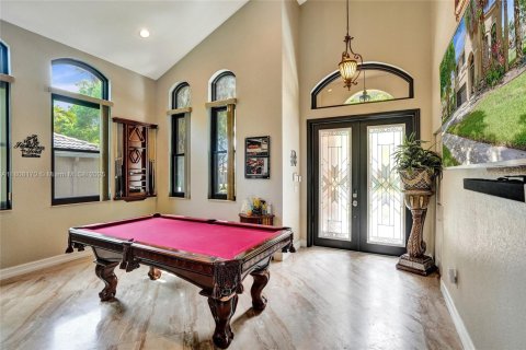 House in Miramar, Florida 4 bedrooms, 222.13 sq.m. № 1760843 - photo 4
