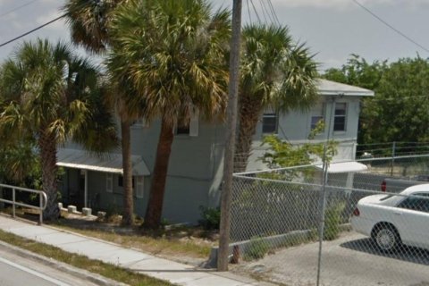 Immobilier commercial à vendre à Cocoa, Floride: 8 chambres, 278.71 m2 № 1677681 - photo 4