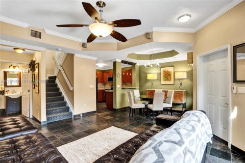 Townhouse in Fort Lauderdale, Florida 2 bedrooms, 102.19 sq.m. № 1989049 - photo 1