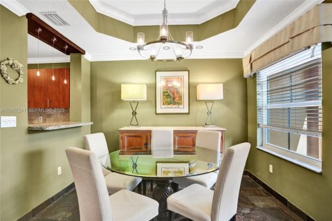 Townhouse in Fort Lauderdale, Florida 2 bedrooms, 102.19 sq.m. № 1989049 - photo 14