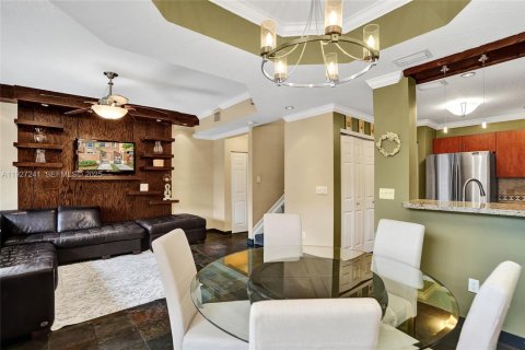 Townhouse in Fort Lauderdale, Florida 2 bedrooms, 102.19 sq.m. № 1989049 - photo 15