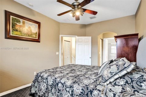 Townhouse in Fort Lauderdale, Florida 2 bedrooms, 102.19 sq.m. № 1989049 - photo 30