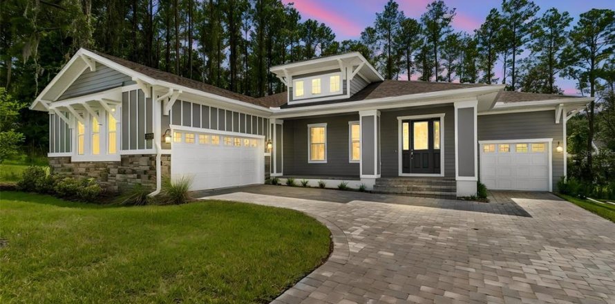 Casa en Brooksville, Florida 3 dormitorios, 278.71 m2 № 2266397