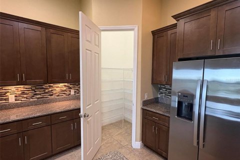 House in Kissimmee, Florida 3 bedrooms, 255.48 sq.m. № 2152278 - photo 27