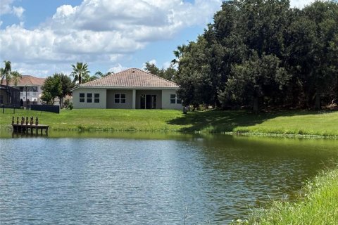 House in Kissimmee, Florida 3 bedrooms, 255.48 sq.m. № 2152278 - photo 7