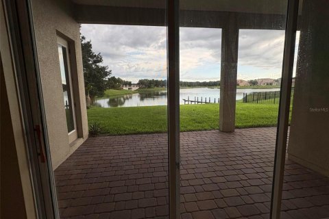 House in Kissimmee, Florida 3 bedrooms, 255.48 sq.m. № 2152278 - photo 18