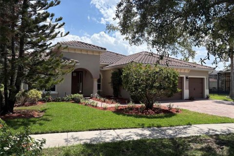 House in Kissimmee, Florida 3 bedrooms, 255.48 sq.m. № 2152278 - photo 2