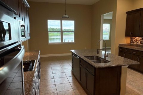 House in Kissimmee, Florida 3 bedrooms, 255.48 sq.m. № 2152278 - photo 29