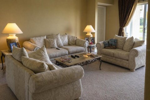 House in Kissimmee, Florida 3 bedrooms, 255.48 sq.m. № 2152278 - photo 13