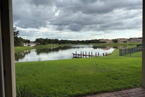 House in Kissimmee, Florida 3 bedrooms, 255.48 sq.m. № 2152278 - photo 9