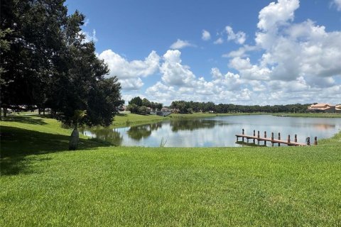 House in Kissimmee, Florida 3 bedrooms, 255.48 sq.m. № 2152278