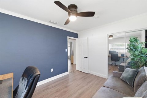 House in Saint Petersburg, Florida 3 bedrooms, 119.94 sq.m. № 2209610 - photo 26