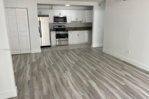 Купить кондоминиум в Дорал, Флорида 2 спальни, 98.48м2, № 1953004 - фото 4