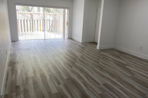 Купить кондоминиум в Дорал, Флорида 2 спальни, 98.48м2, № 1953004 - фото 11