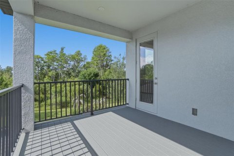 House in Winter Garden, Florida 5 bedrooms, 342.53 sq.m. № 2106849 - photo 30