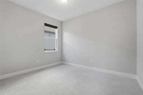 House in Winter Garden, Florida 5 bedrooms, 342.53 sq.m. № 2106849 - photo 20