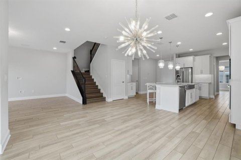 House in Winter Garden, Florida 5 bedrooms, 342.53 sq.m. № 2106849 - photo 12