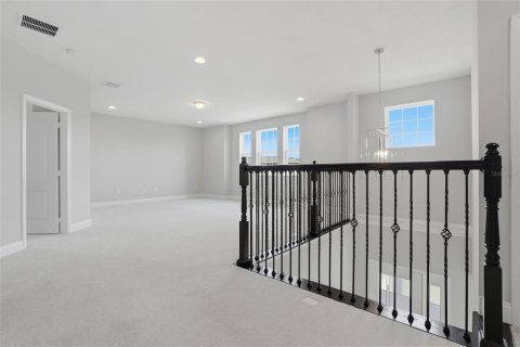 House in Winter Garden, Florida 5 bedrooms, 342.53 sq.m. № 2106849 - photo 23