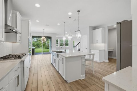 House in Winter Garden, Florida 5 bedrooms, 342.53 sq.m. № 2106849 - photo 7