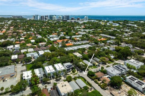 Villa ou maison à vendre à Miami, Floride: 4 chambres, 120.77 m2 № 1897733 - photo 12