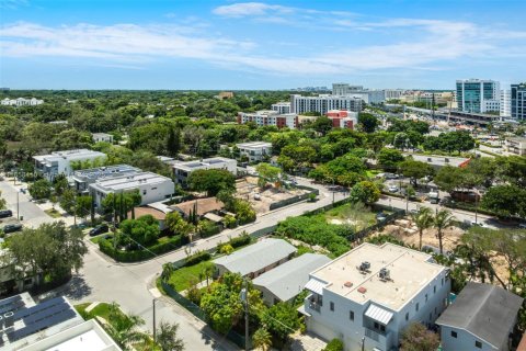 Villa ou maison à vendre à Miami, Floride: 4 chambres, 120.77 m2 № 1897733 - photo 11