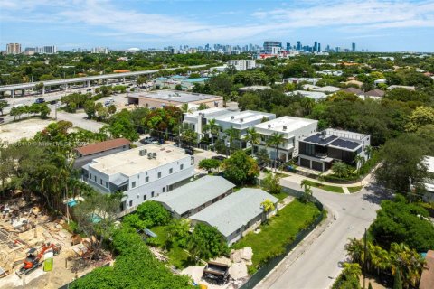 Villa ou maison à vendre à Miami, Floride: 4 chambres, 120.77 m2 № 1897733 - photo 10
