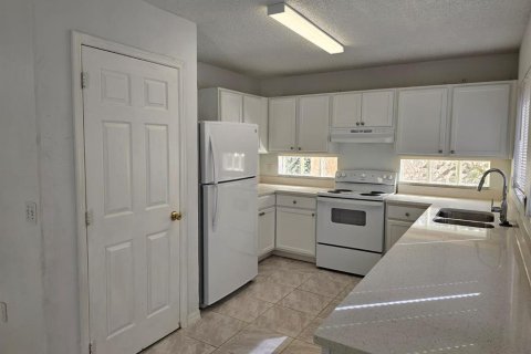 Villa ou maison à louer à Orlando, Floride: 4 chambres, 184.5 m2 № 2438521 - photo 9