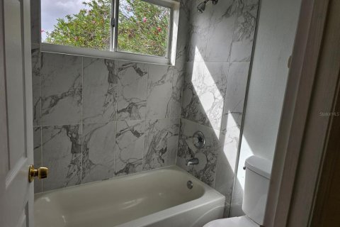 Villa ou maison à louer à Orlando, Floride: 4 chambres, 184.5 m2 № 2438521 - photo 21