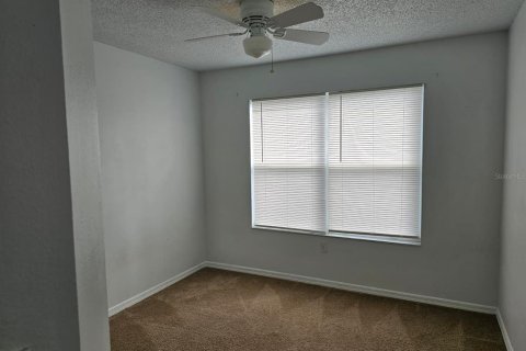 Villa ou maison à louer à Orlando, Floride: 4 chambres, 184.5 m2 № 2438521 - photo 16