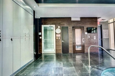 Condominio en alquiler en Miami, Florida, 1 dormitorio, 68.56 m2 № 1954340 - foto 30