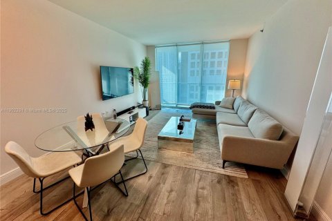Condominio en alquiler en Miami, Florida, 1 dormitorio, 68.56 m2 № 1954340 - foto 9