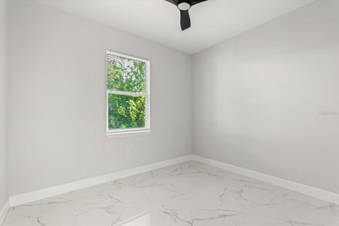 House in Sanford, Florida 4 bedrooms, 167.22 sq.m. № 1802249 - photo 9