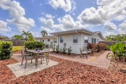 House in Bradenton, Florida 3 bedrooms, 122.45 sq.m. № 1778944 - photo 27