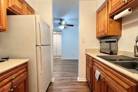Condo in Tampa, Florida, 2 bedrooms  № 2230368 - photo 8