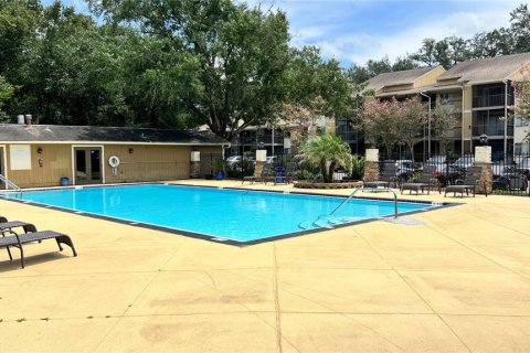 Condo in Tampa, Florida, 2 bedrooms  № 2230368 - photo 21
