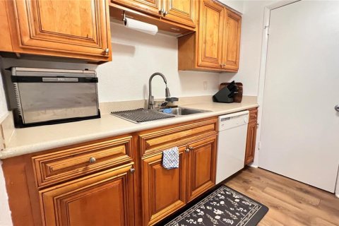 Condo in Tampa, Florida, 2 bedrooms  № 2230368 - photo 7