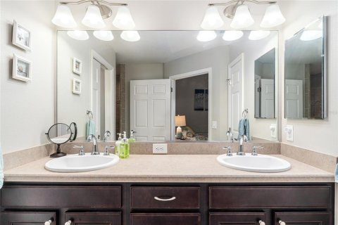 Casa en venta en The Villages, Florida, 3 dormitorios, 157.84 m2 № 1684924 - foto 24