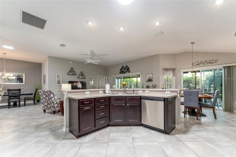 Casa en venta en The Villages, Florida, 3 dormitorios, 157.84 m2 № 1684924 - foto 17