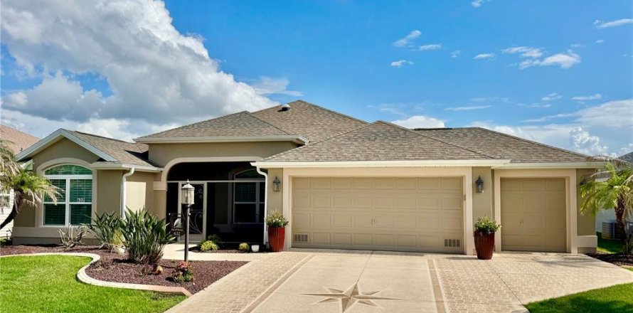 Casa en The Villages, Florida 3 dormitorios, 181.81 m2 № 2166869