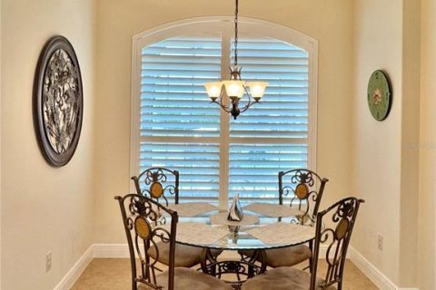 Casa en venta en The Villages, Florida, 3 dormitorios, 181.81 m2 № 2166869 - foto 5