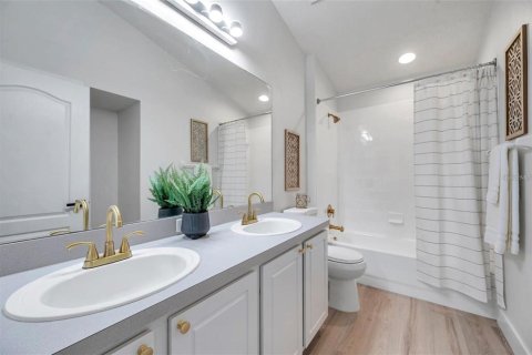 Villa ou maison à vendre à Holiday, Floride: 4 chambres, 222.5 m2 № 2404646 - photo 6