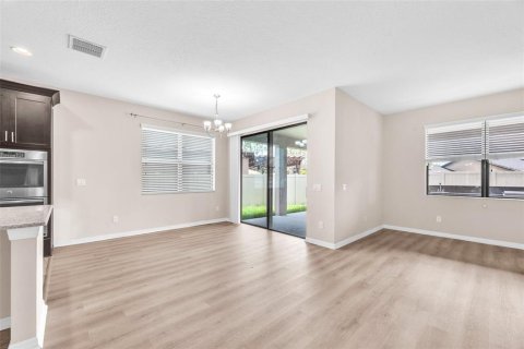 House in Riverview, Florida 5 bedrooms, 328.97 sq.m. № 1884657 - photo 10