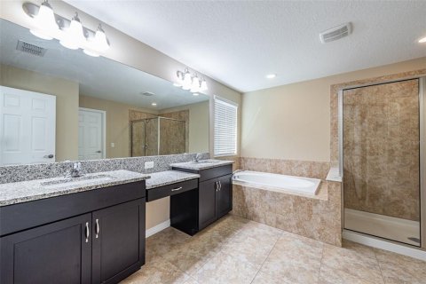 House in Riverview, Florida 5 bedrooms, 328.97 sq.m. № 1884657 - photo 19