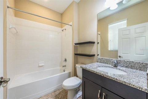 House in Riverview, Florida 5 bedrooms, 328.97 sq.m. № 1884657 - photo 14