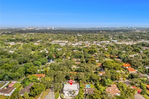 House in Miami Shores, Florida 4 bedrooms № 1955023 - photo 16