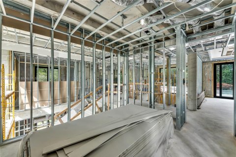 House in Miami Shores, Florida 4 bedrooms № 1955023 - photo 7