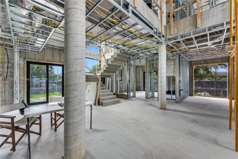 House in Miami Shores, Florida 4 bedrooms № 1955023 - photo 14