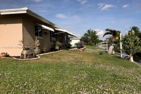 Villa ou maison à vendre à Tamarac, Floride: 2 chambres, 144.93 m2 № 1987714 - photo 3